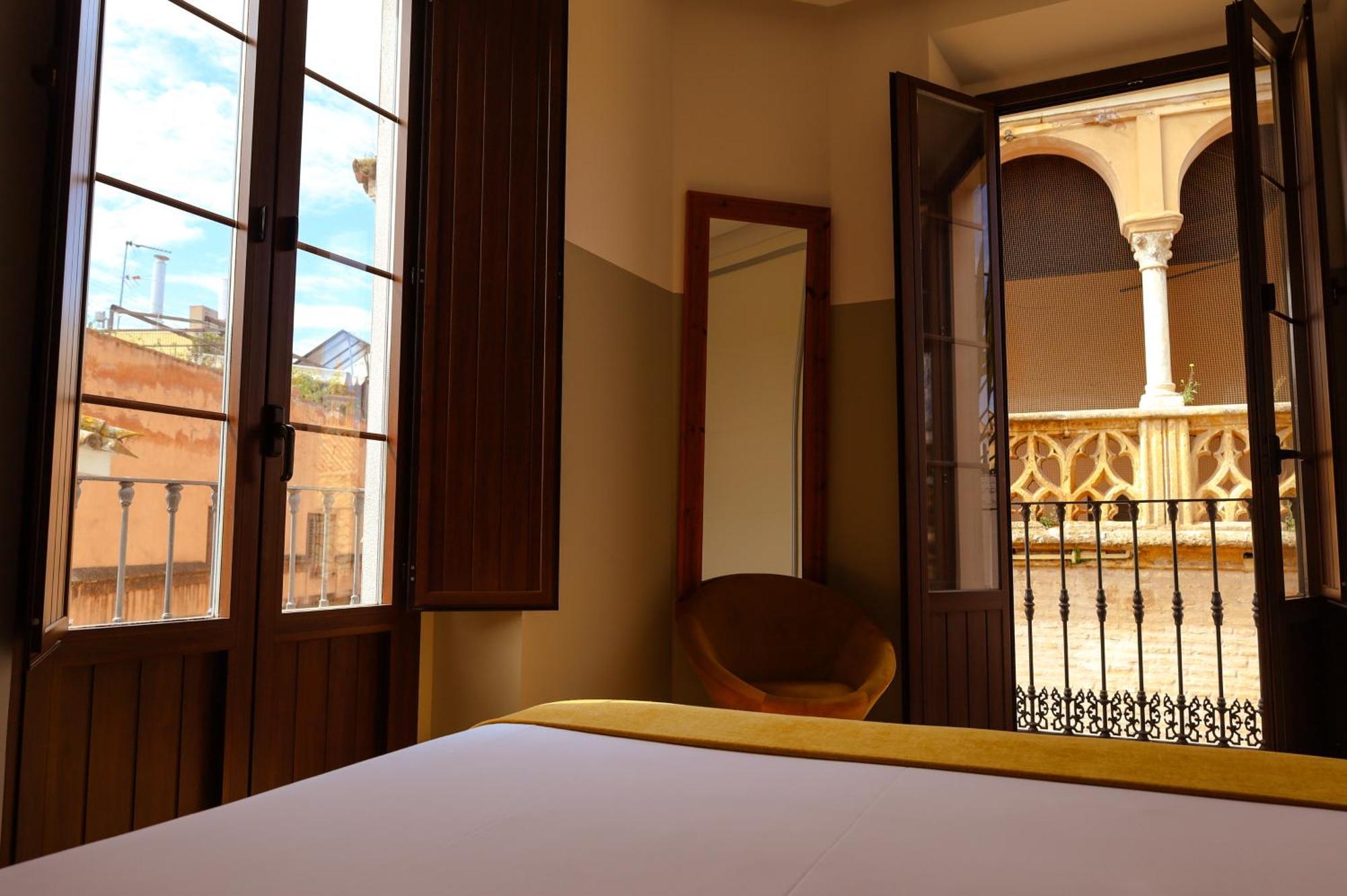 Guzman El Bueno Suites Seville Exterior photo